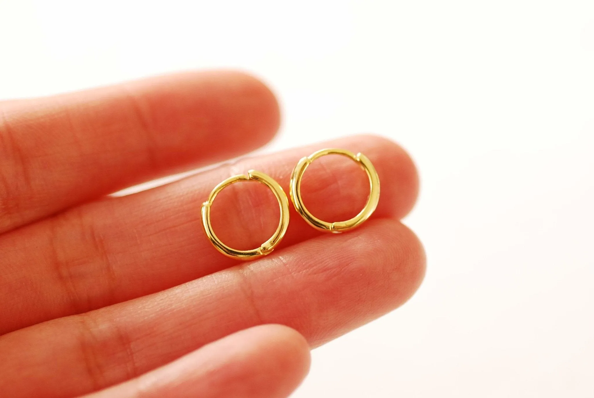 1 PAIR Wholesale Vermeil Gold Huggie Hoop Earrings, 925 Sterling Silver Gold Plated, Conch Cartilage Helix Tragus Dainty Earrings