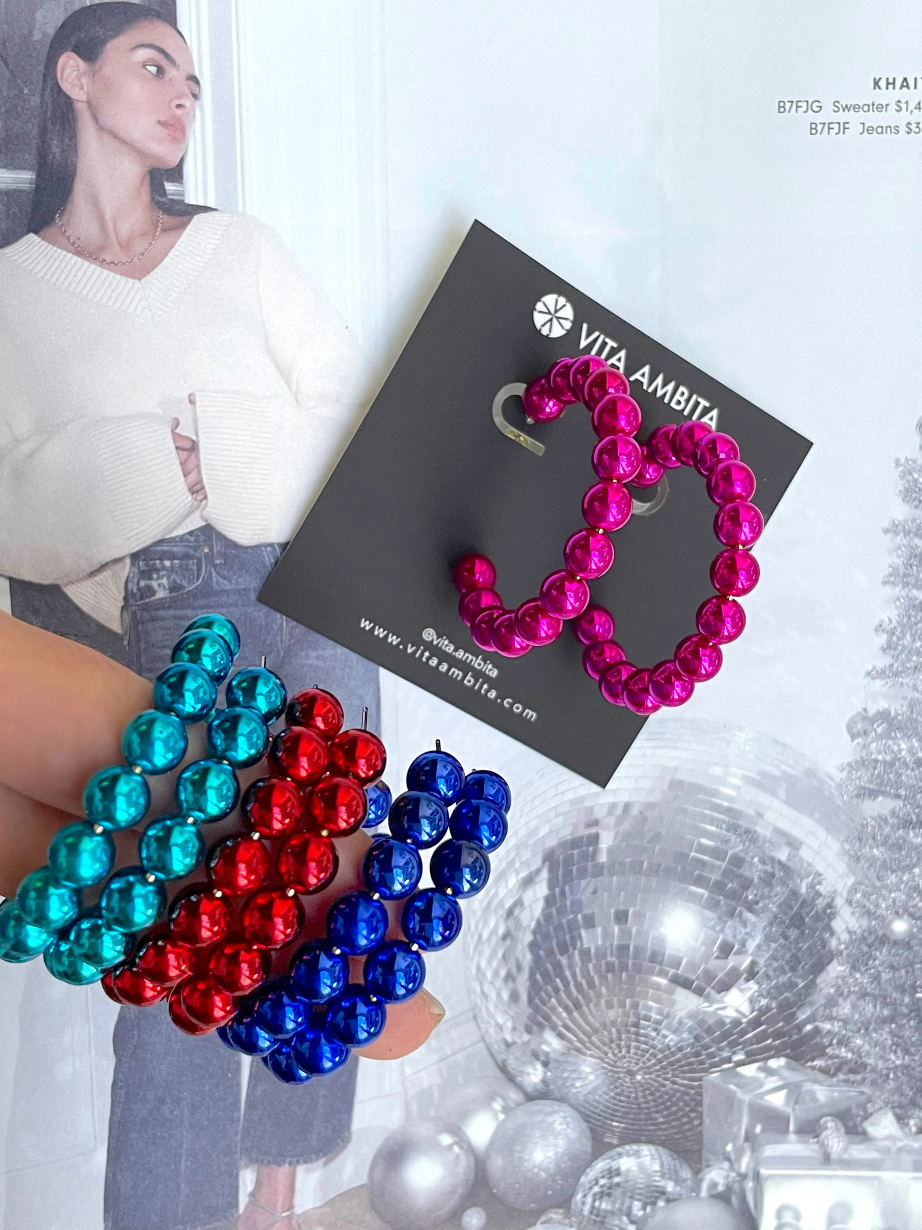 Colored beads hoops earrings