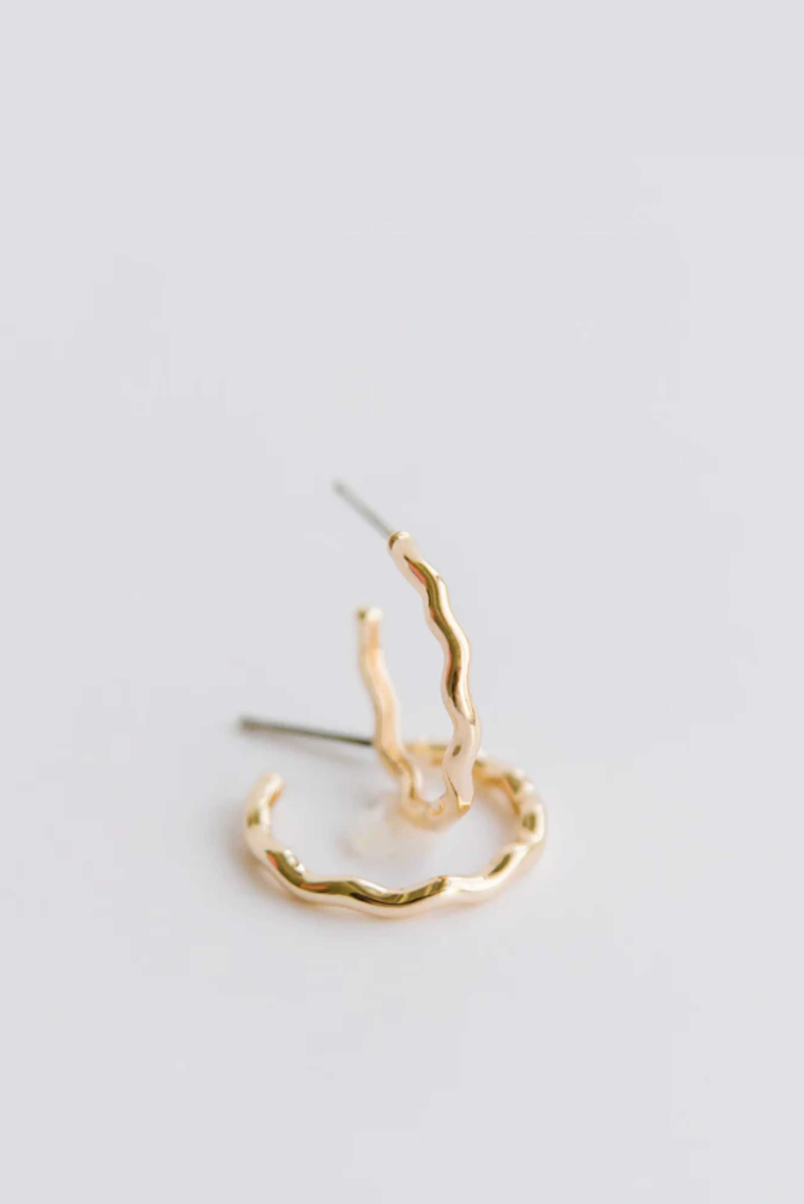 Emmary Small Wavy Gold Hoops