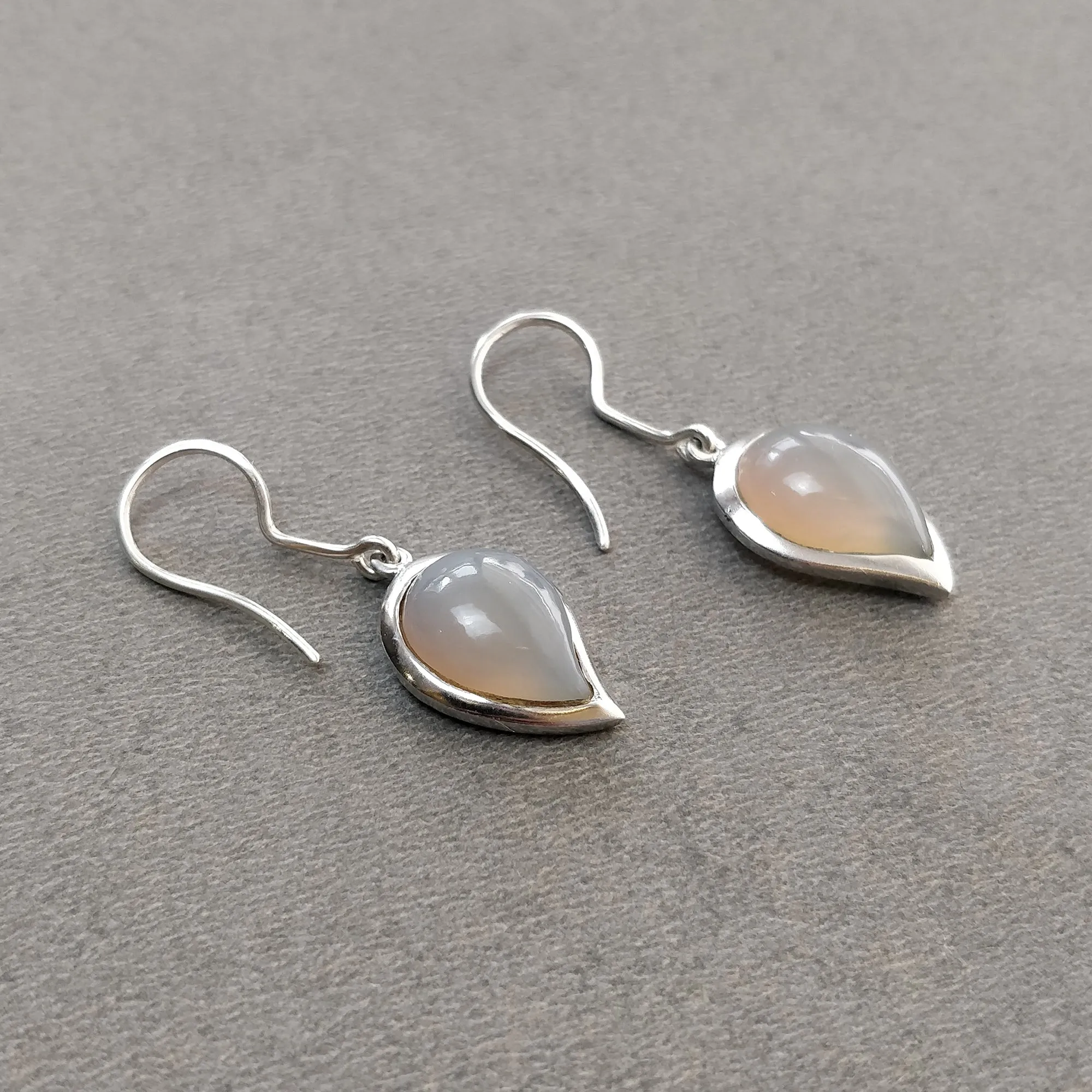 Gray Onyx Gemstone Earring : 4.71gms Natural Onyx With 925 Sterling Silver Drop Dangle Bezel Set Hook Earrings 1.5"