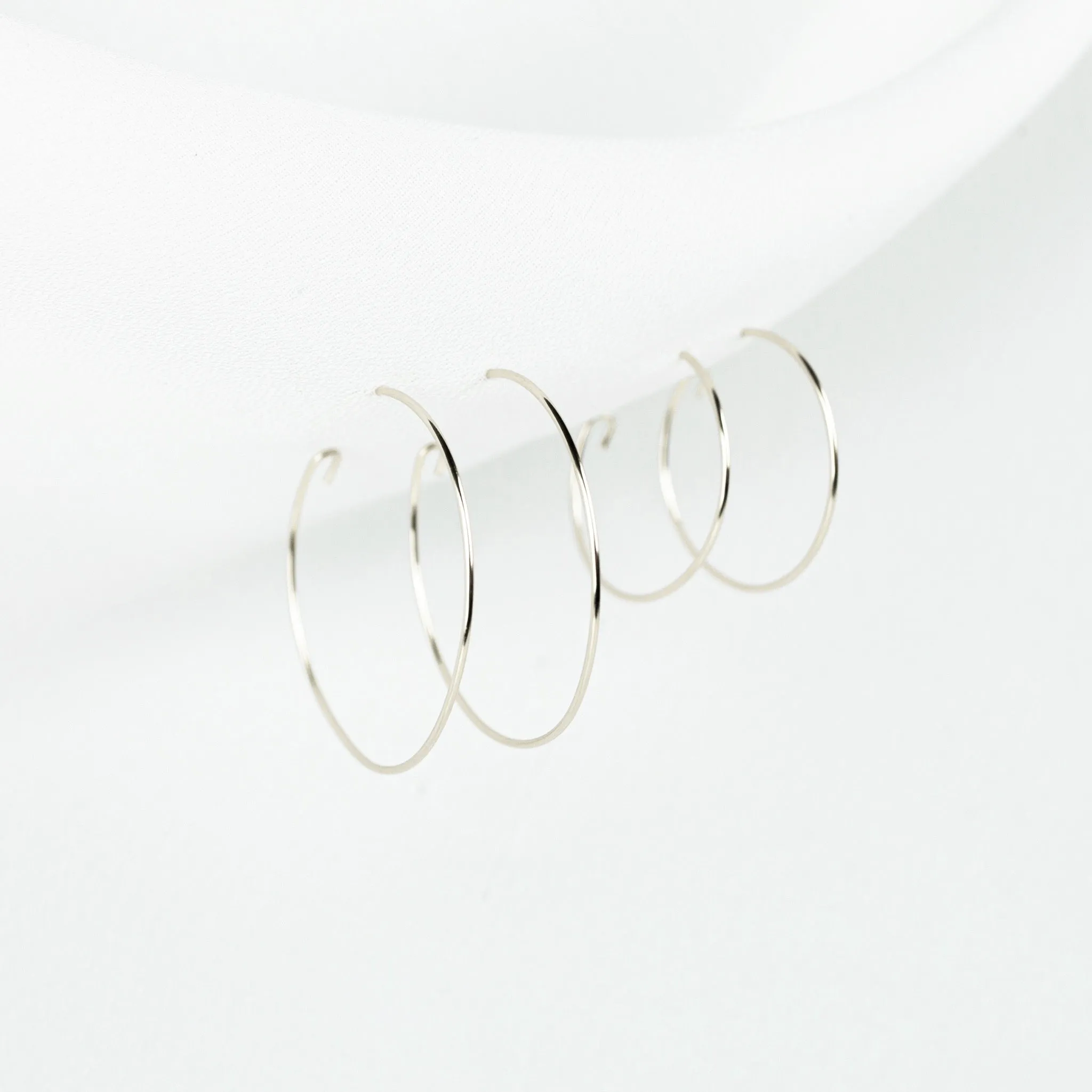 Weightless Hoops - Set of 2